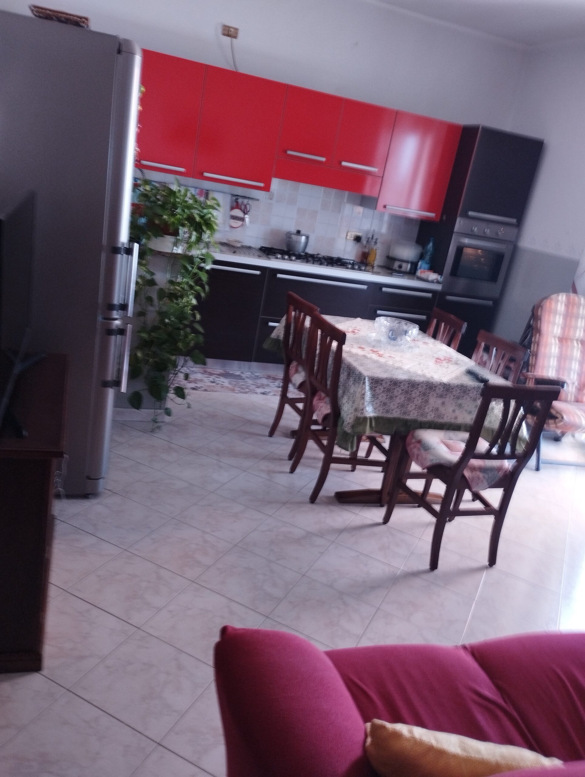 Cassano-Casa autonoma con 2 ettari di terreno