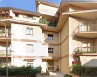appartamento al secondo piano di 150 mq